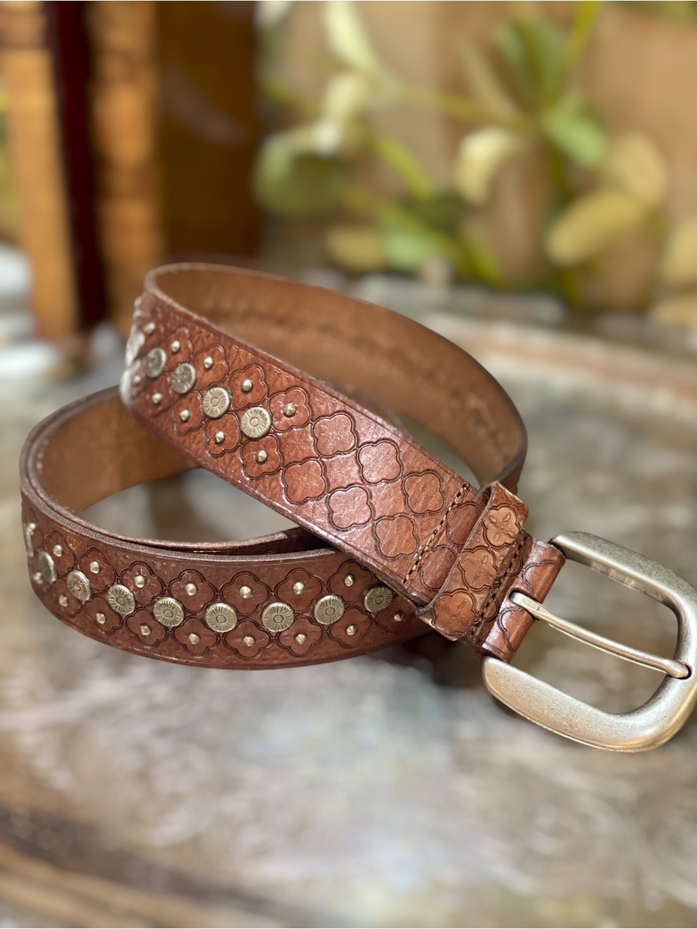 Fossil Brown Leather Belt Silver Studs Buckle Size M Medium Never Worn Western
